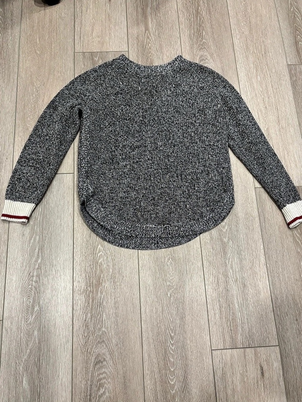 Roots Cabin Salt and Pepper Knit Crewneck Sweater Gray Small